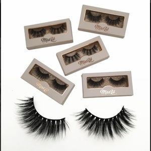 Miss Lil Eyelashes Extension # 16